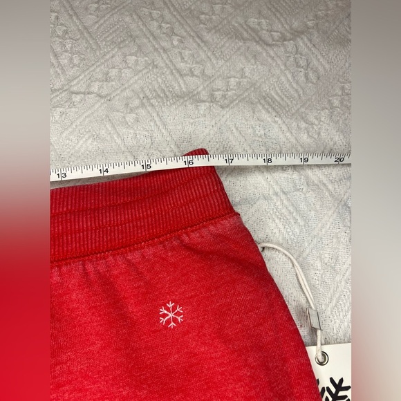 PJ Salvage Drawstring Embroidered Joyful Snowflake, size Large in “Red Hot”, NWT - Picture 7 of 9